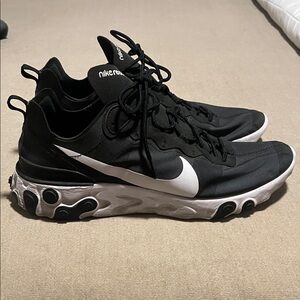 Nike Men's Black Athletic Shoes with White Accents